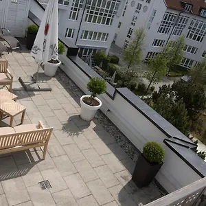 Hotel Munich By Ihg ****