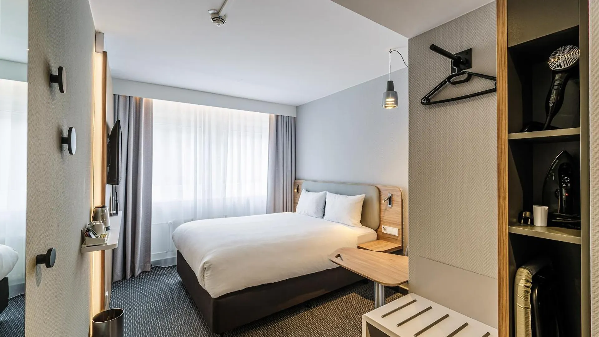 Hotel Holiday Inn Express Dresden Zentrum By Ihg